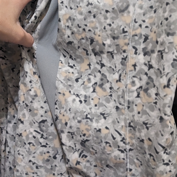 Lululemon Half Zip Pullover size 2 - Picture 5 of 8